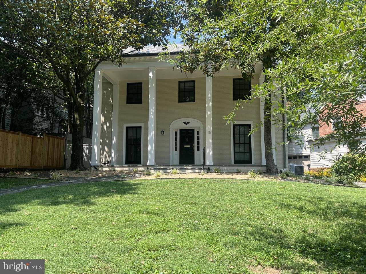 15 Irving Street - Photo 1