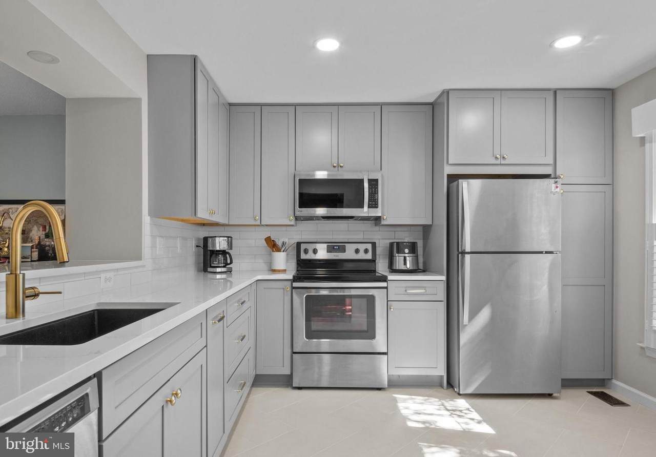 43 Floyd Street - Photo 1