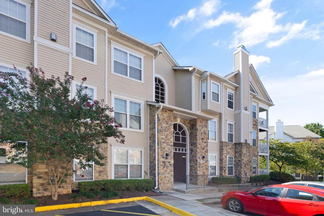 5921 Founders Crossing Court - Photo 1