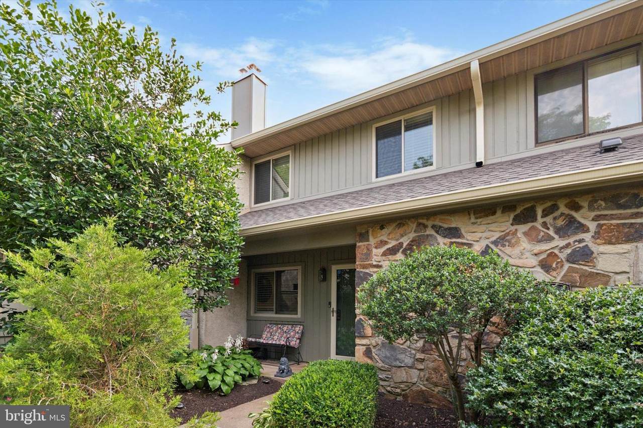 223 Yellow Springs Court - Photo 1