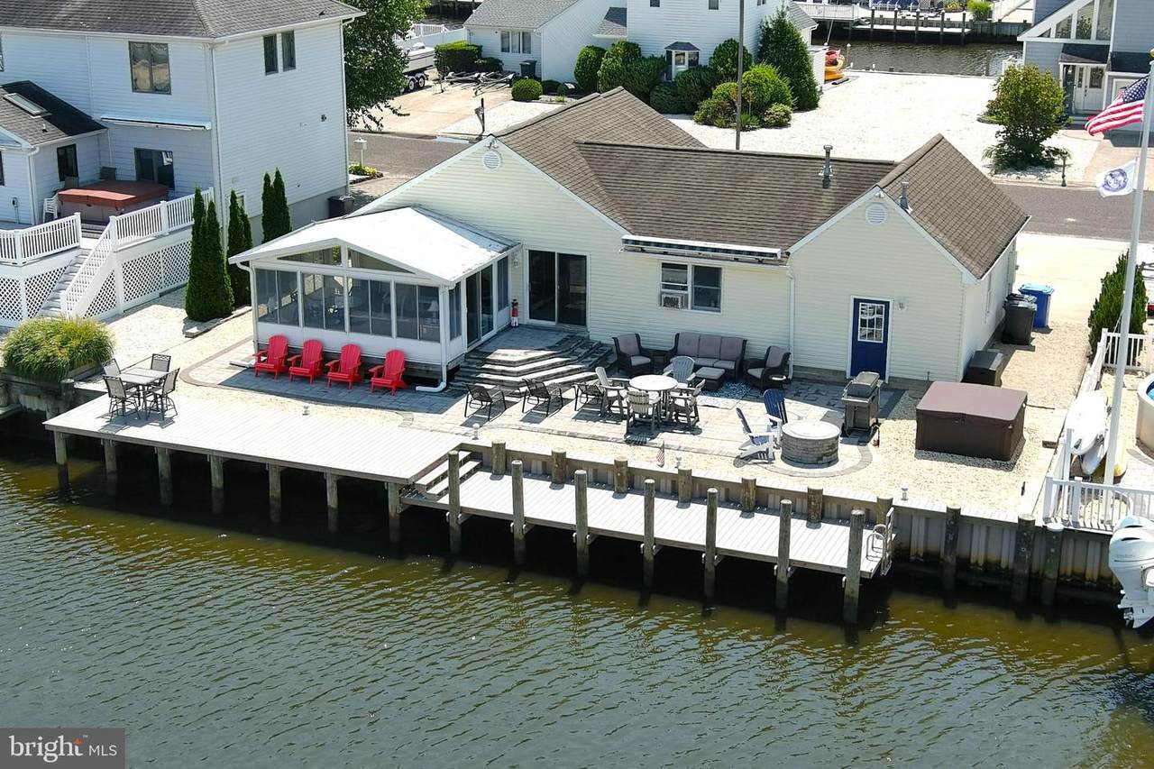 172 Catherine Lane - Photo 1