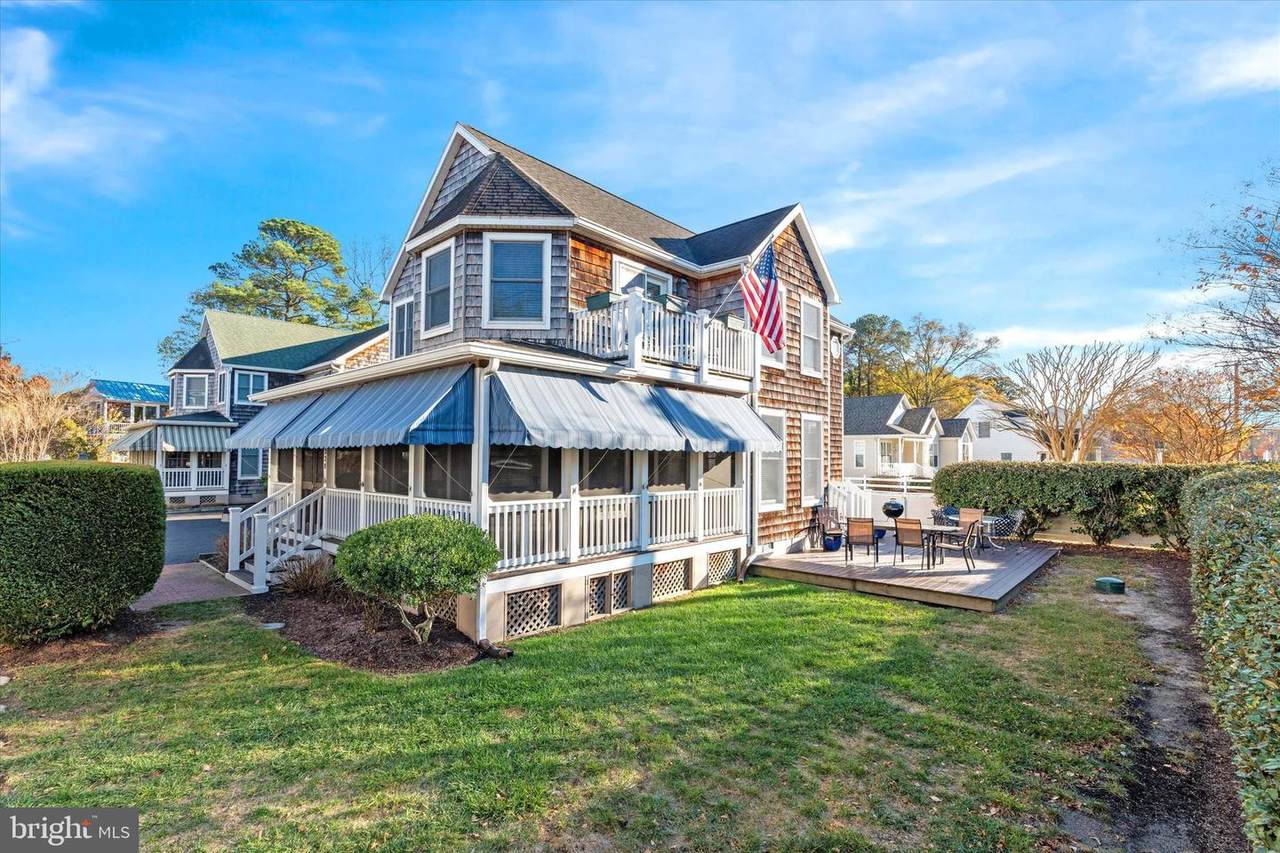 330 Garfield Parkway - Photo 1