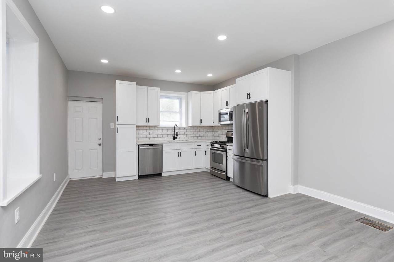 405 4TH Street - Photo 1