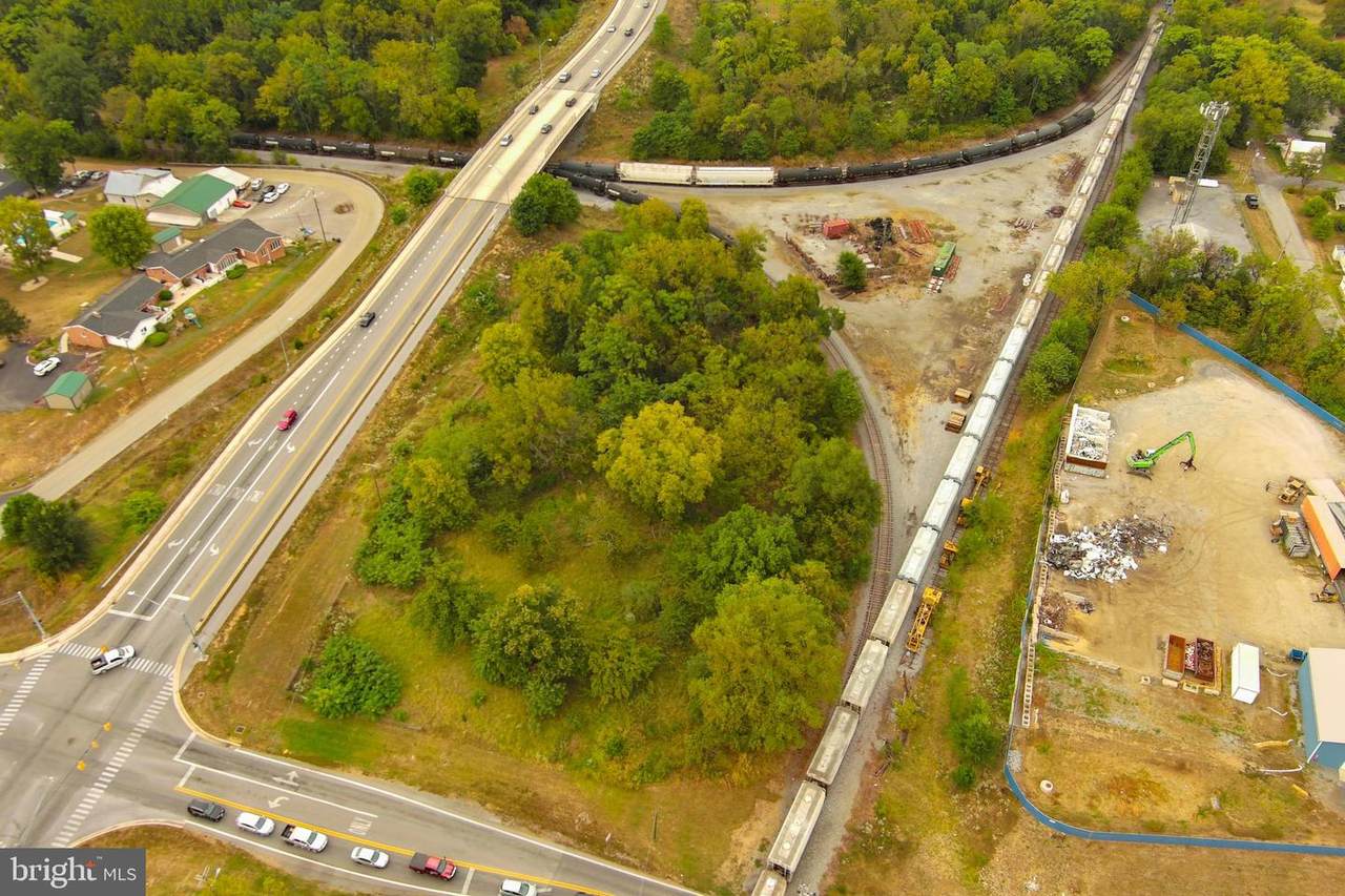 310-312 Adams Street - Photo 1