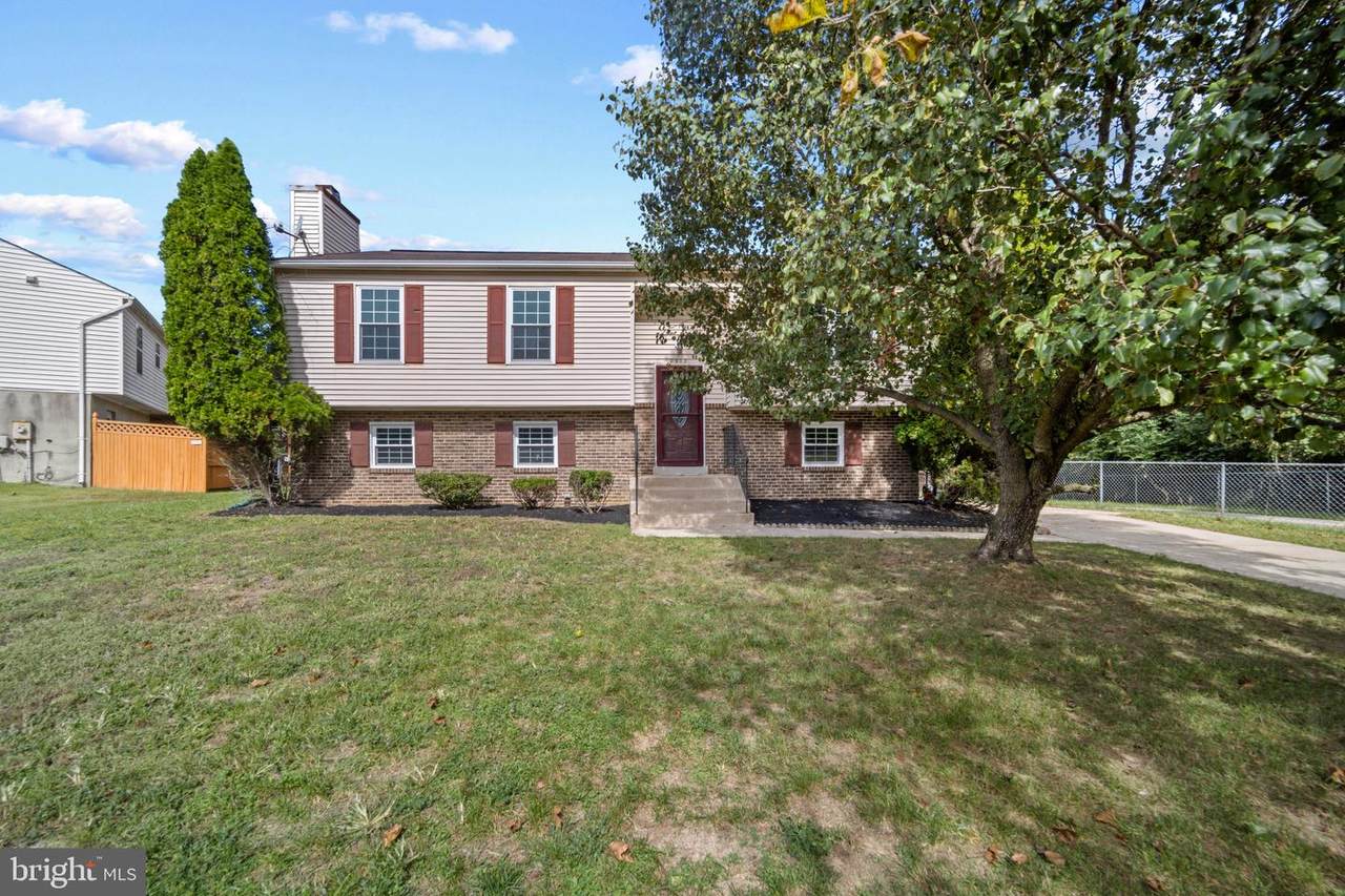 2902 Gateway Drive - Photo 1
