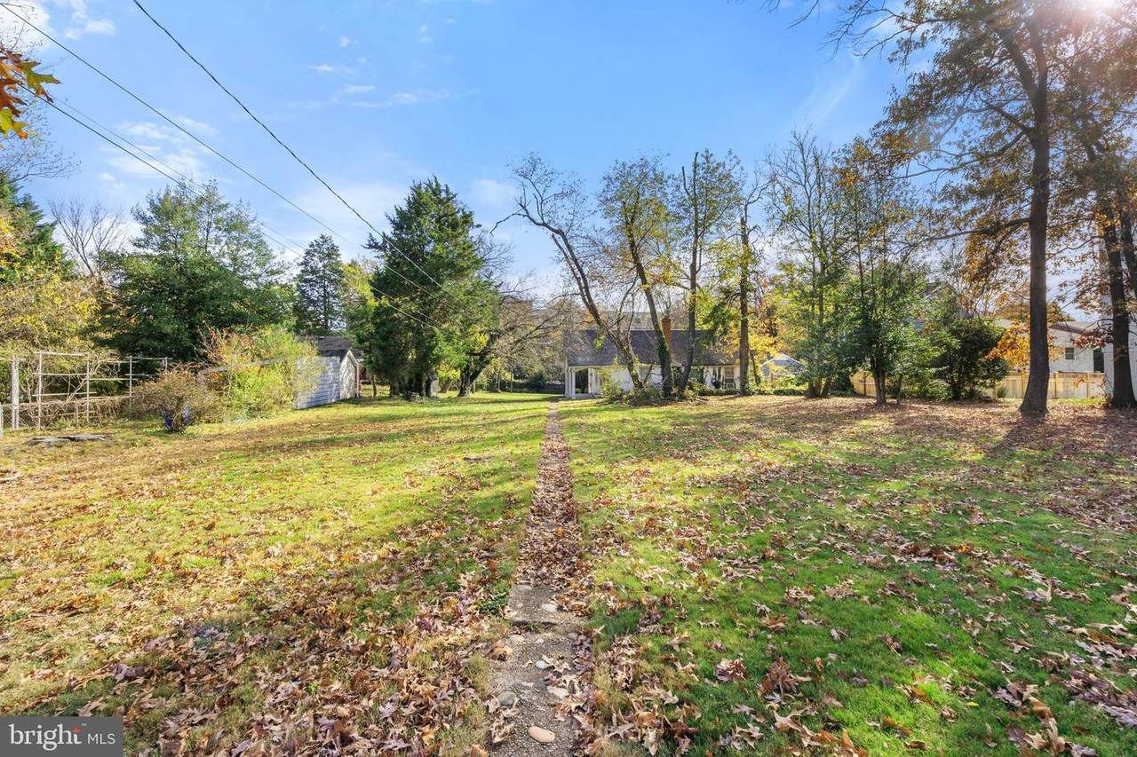 4318 9TH Street - Photo 1
