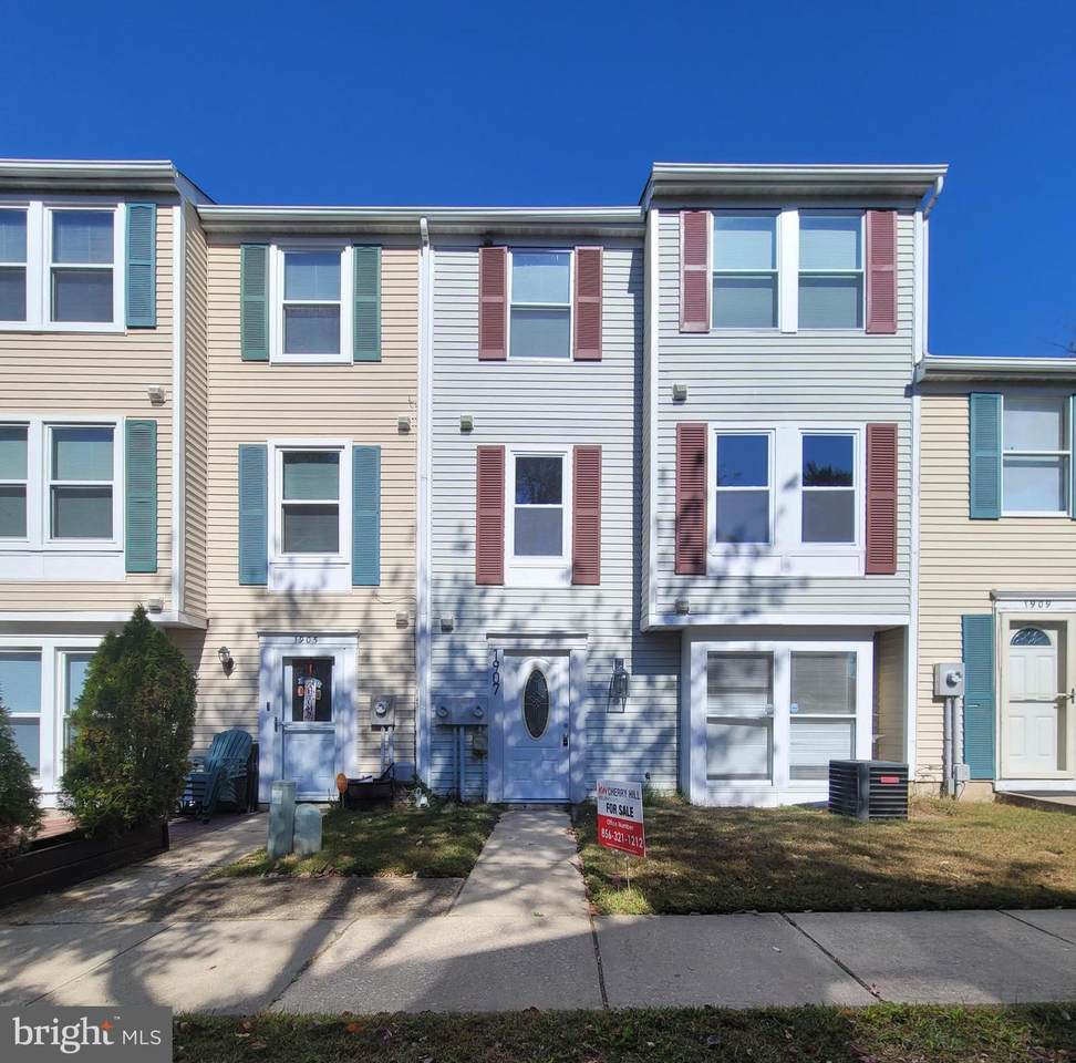 1907 Greenwood Drive - Photo 1