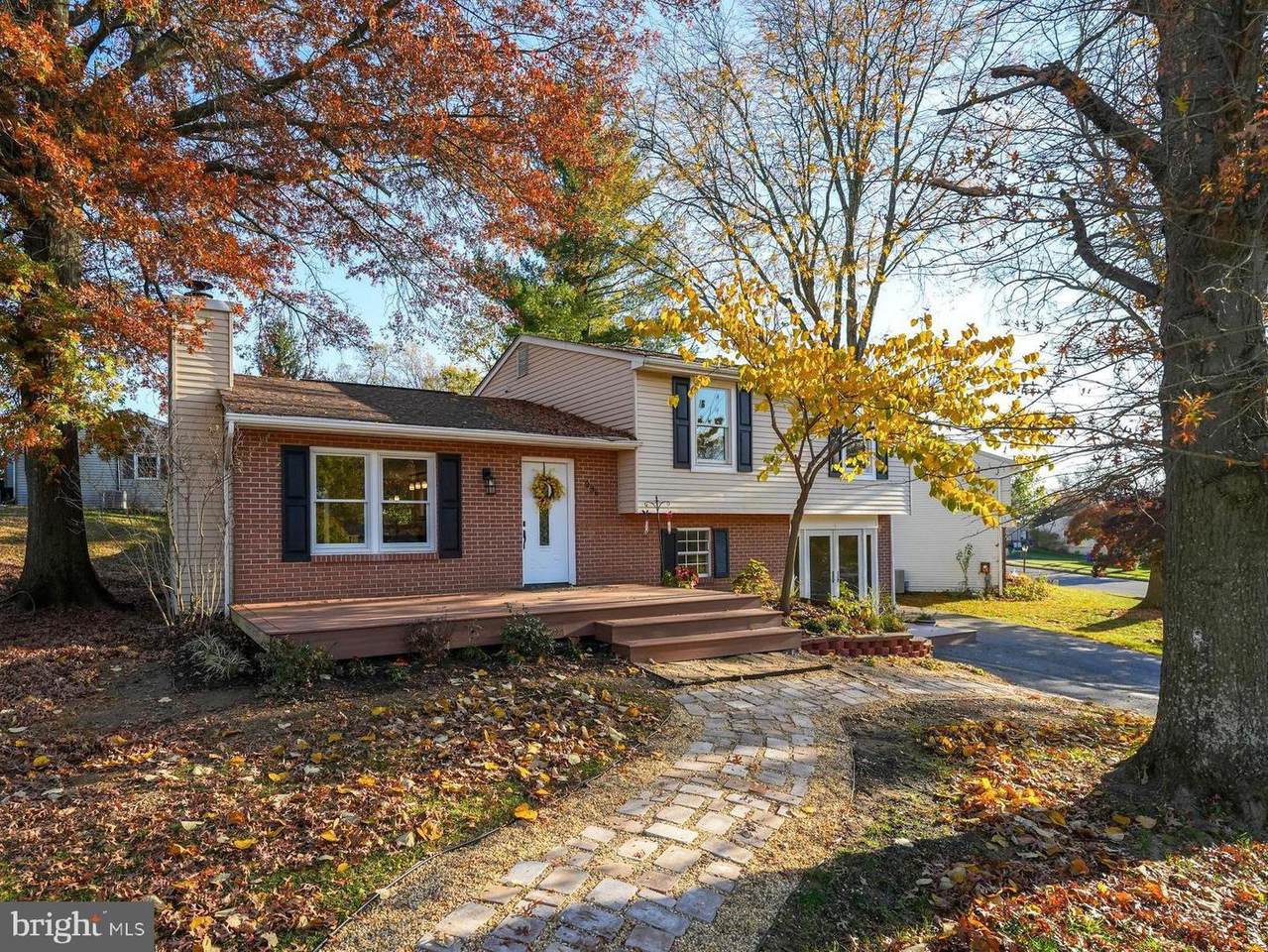236 Wintergreen Lane - Photo 1