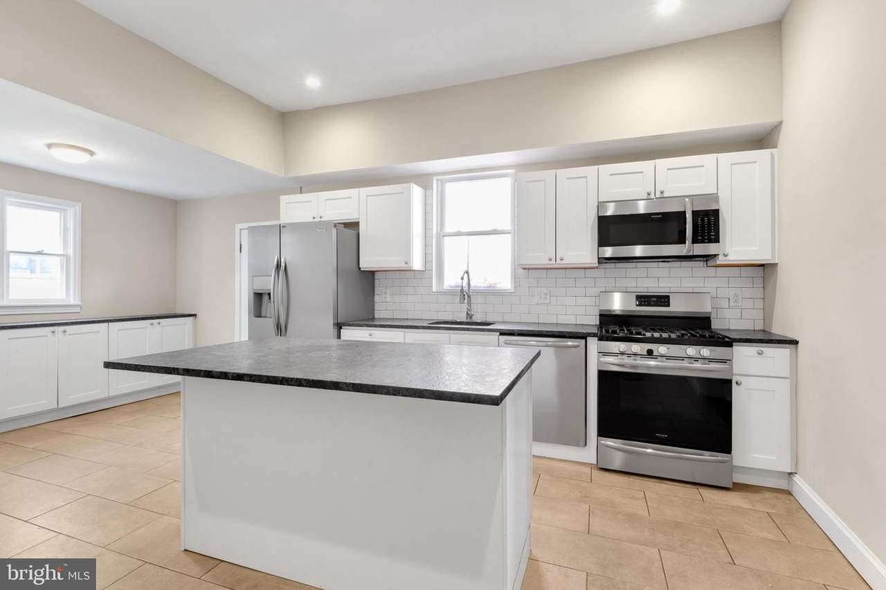 2634 Ann Street - Photo 1