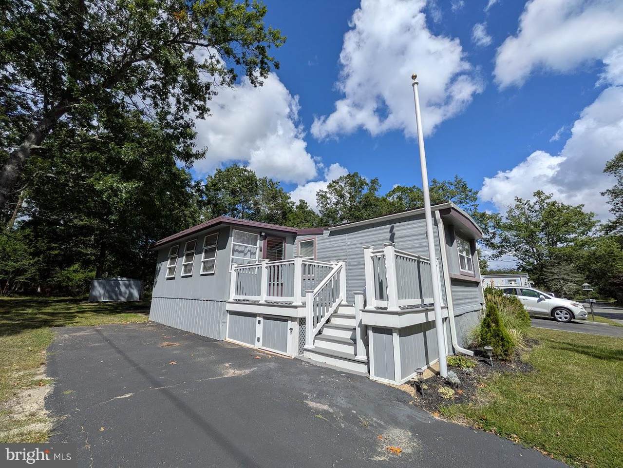 112 Chestnut Drive - Photo 1