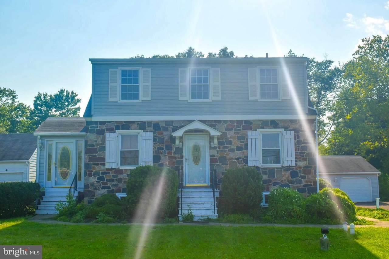 940 West End Boulevard - Photo 1
