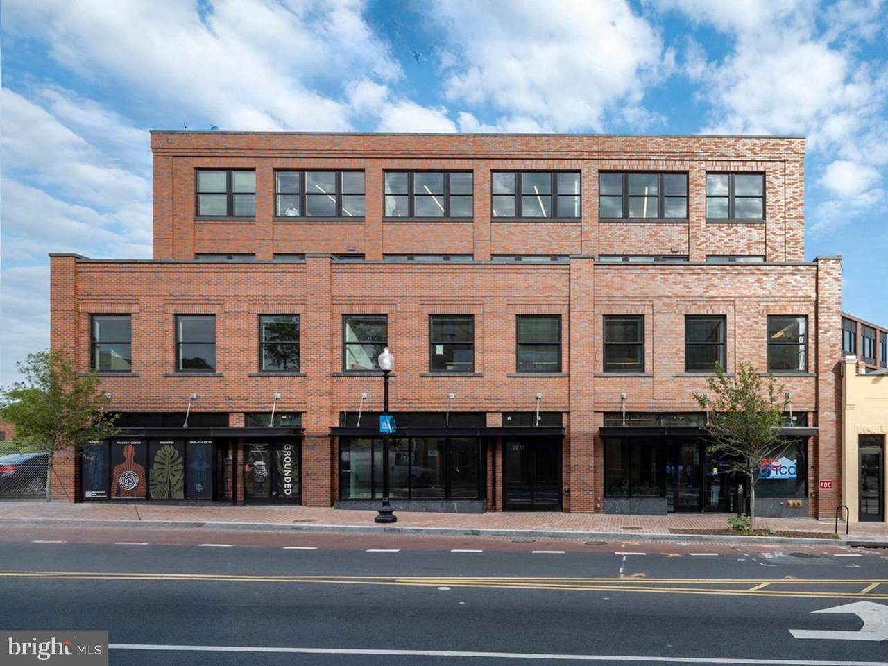 1909 Martin Luther King Jr Avenue - Photo 1