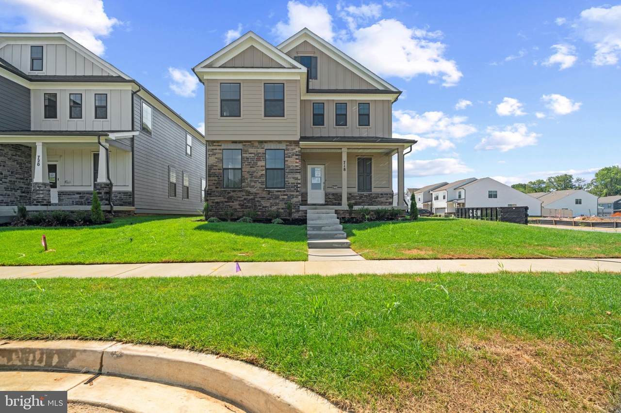 479 Hanson Street - Photo 1