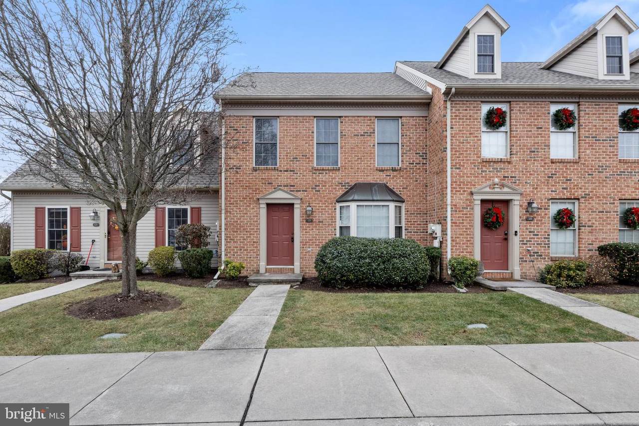 121 Hunters Ridge Drive - Photo 1