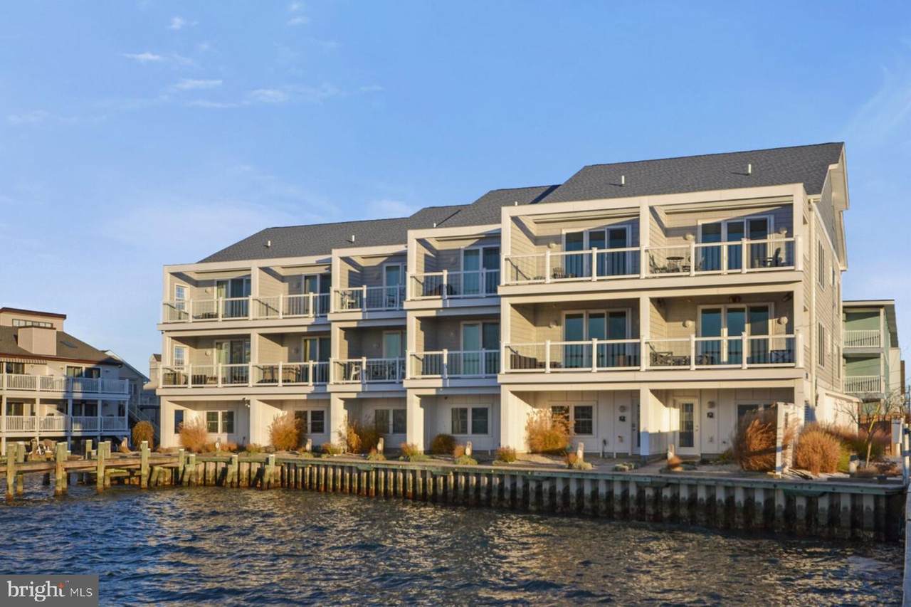 220 25TH Street - Photo 1