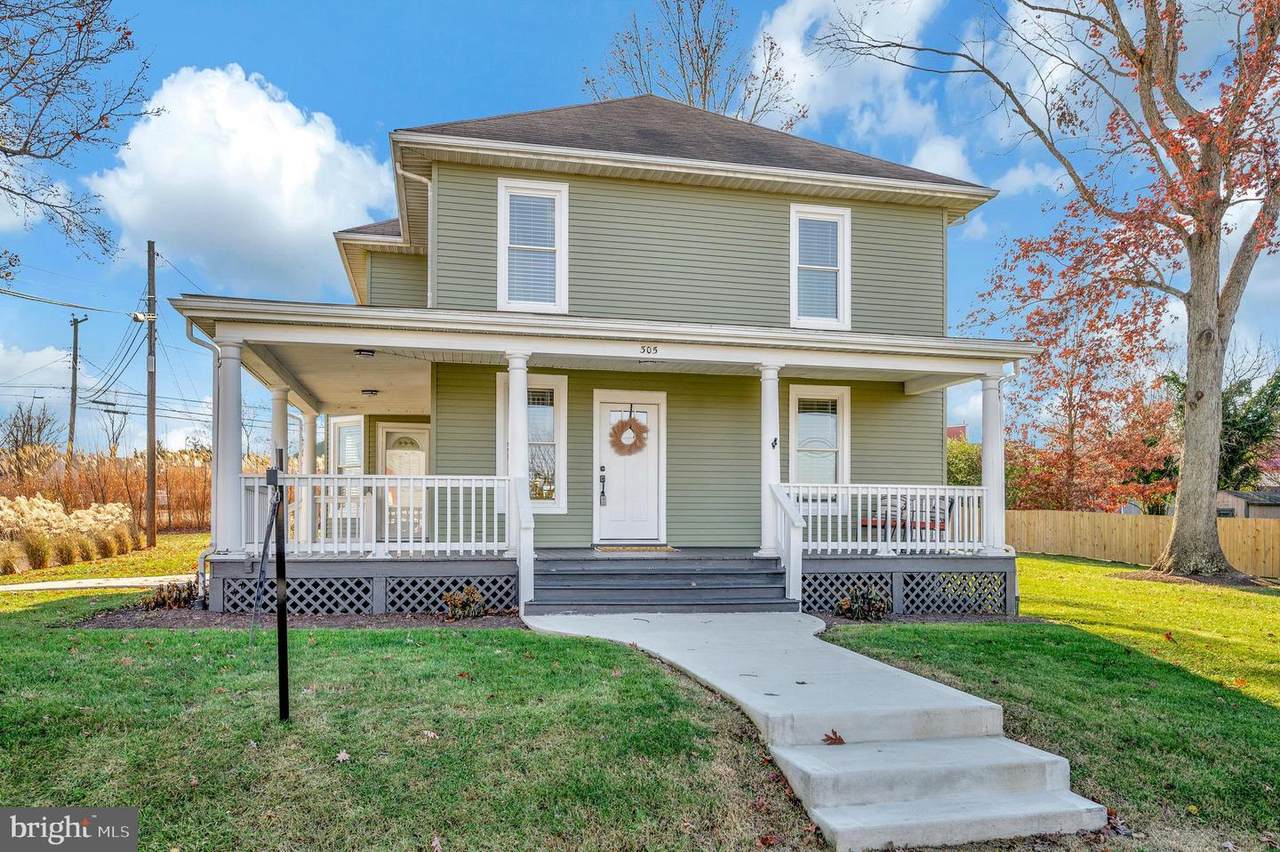 305 Stonewall Avenue - Photo 1