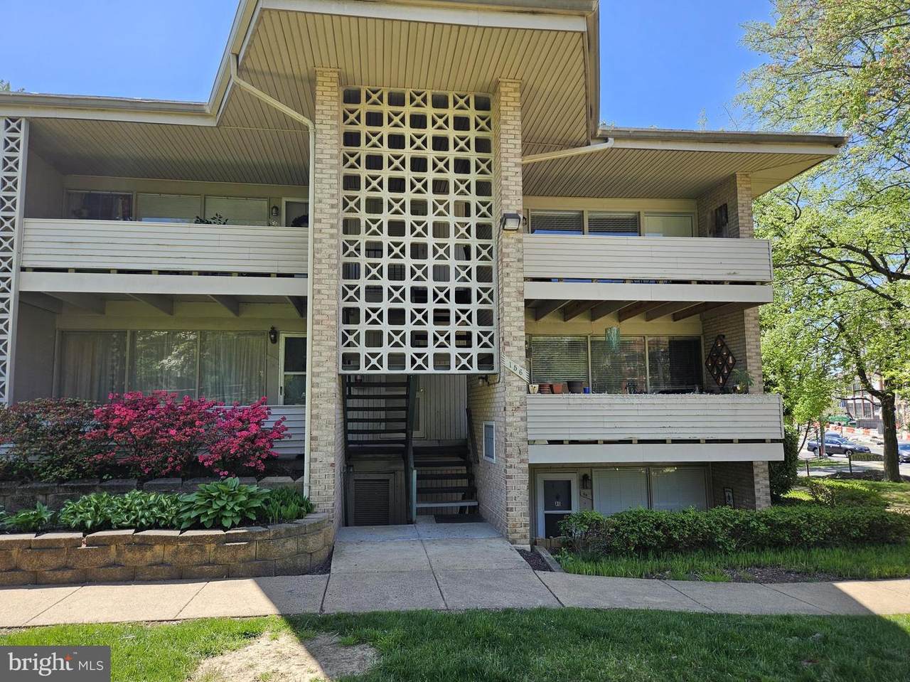 156 Haycock Road - Photo 1