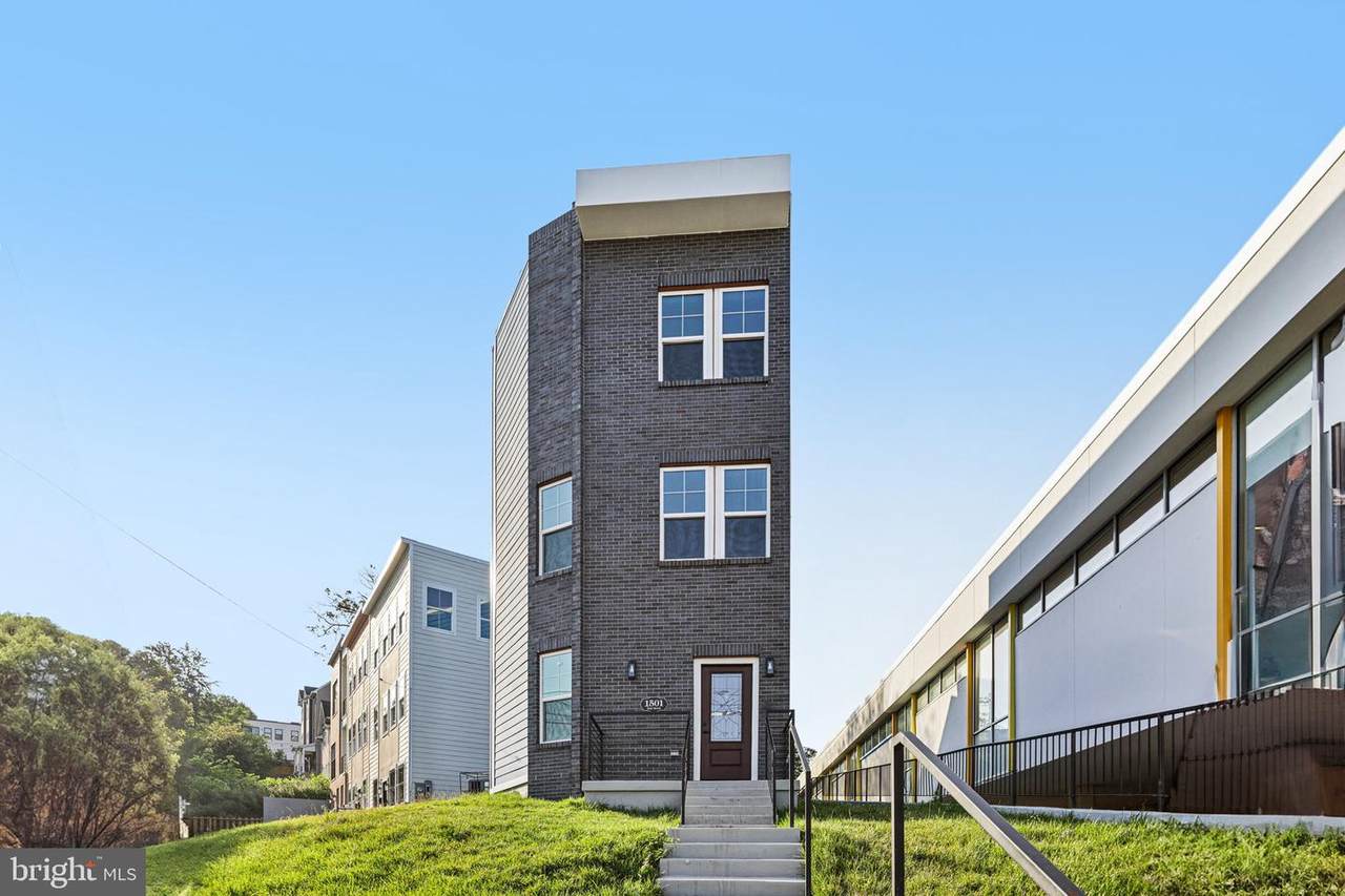 1501 Erie Street - Photo 1