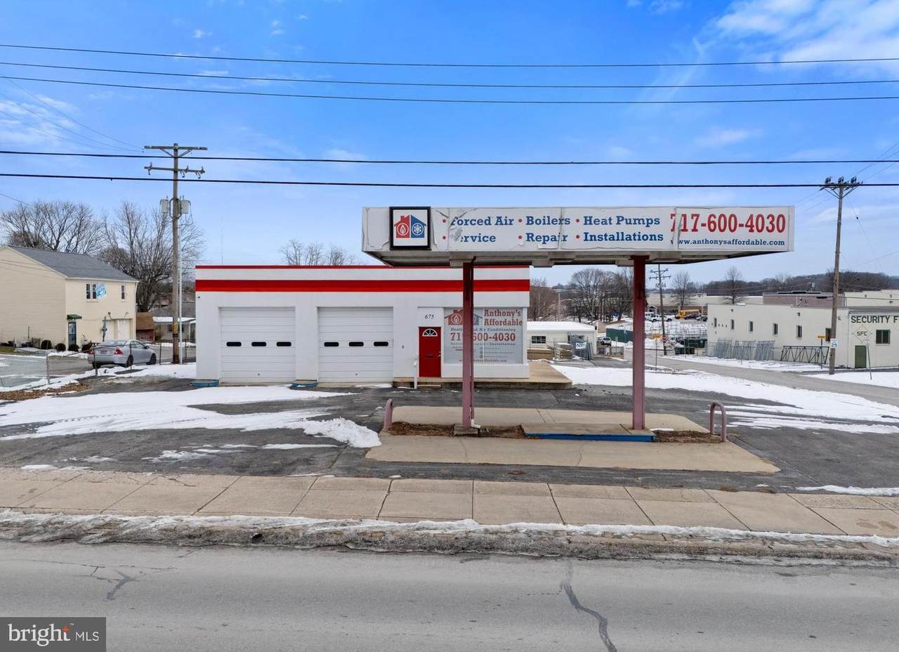 675 Main Street - Photo 1