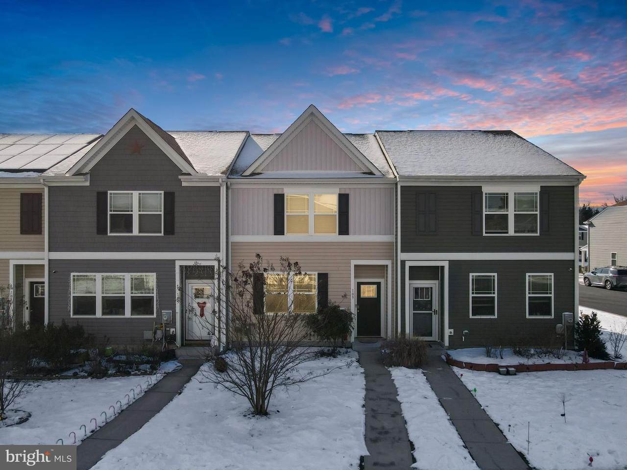 109 Dyer Drive - Photo 1