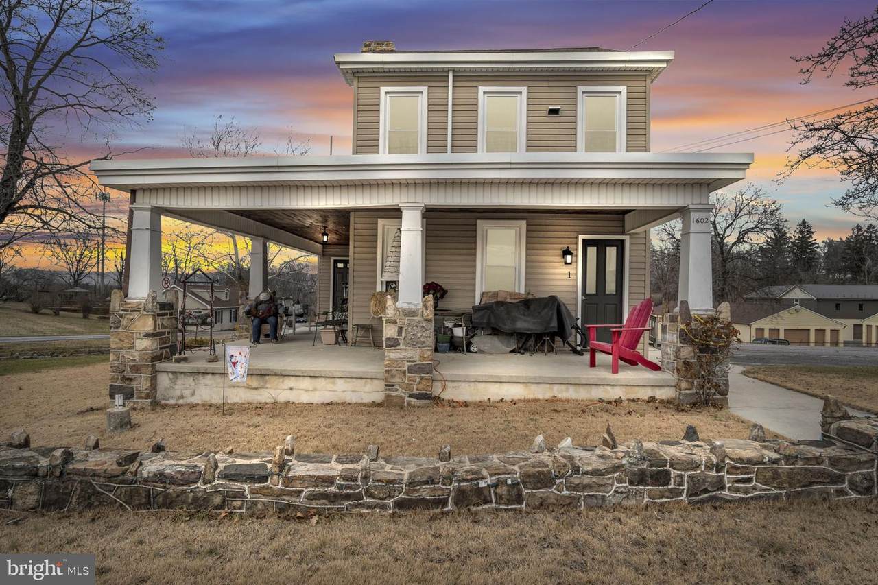 1602 Spring Road - Photo 1