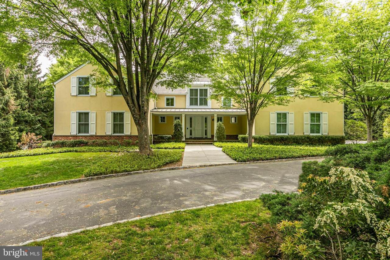 7 Foxcroft Drive - Photo 1
