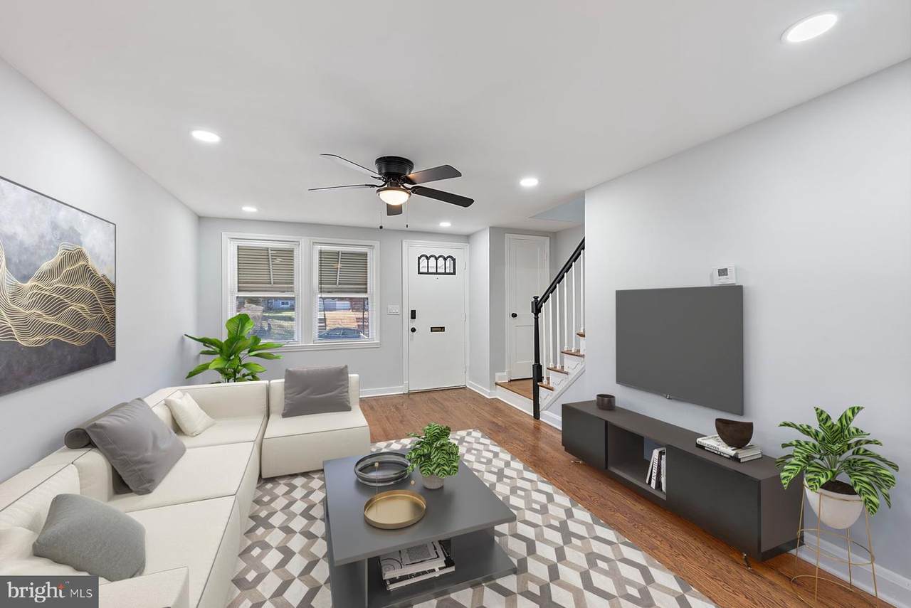 4120 Gladden Avenue - Photo 1