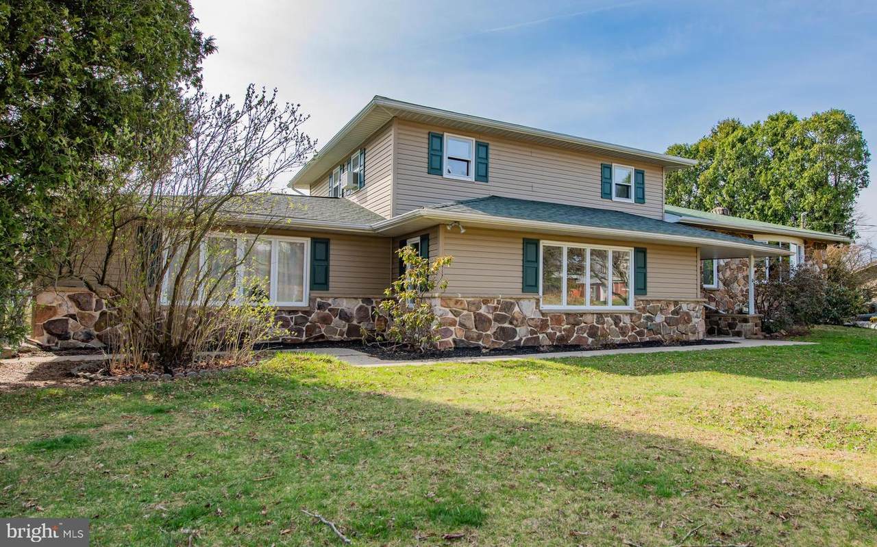 38 Carnation Lane - Photo 1