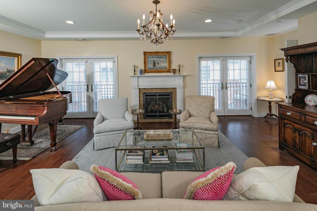 132 Victoria Mews - Photo 1