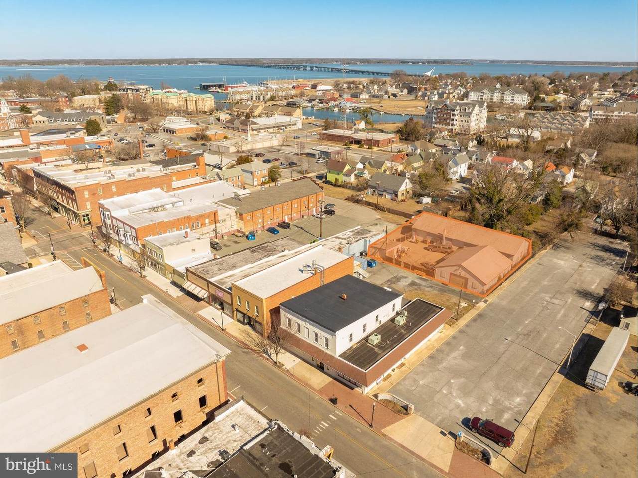 522 Race Street - Photo 1