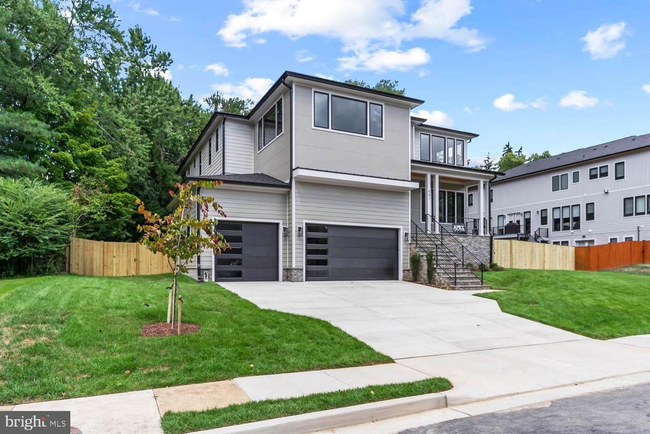 501 Yeonas Drive - Photo 1