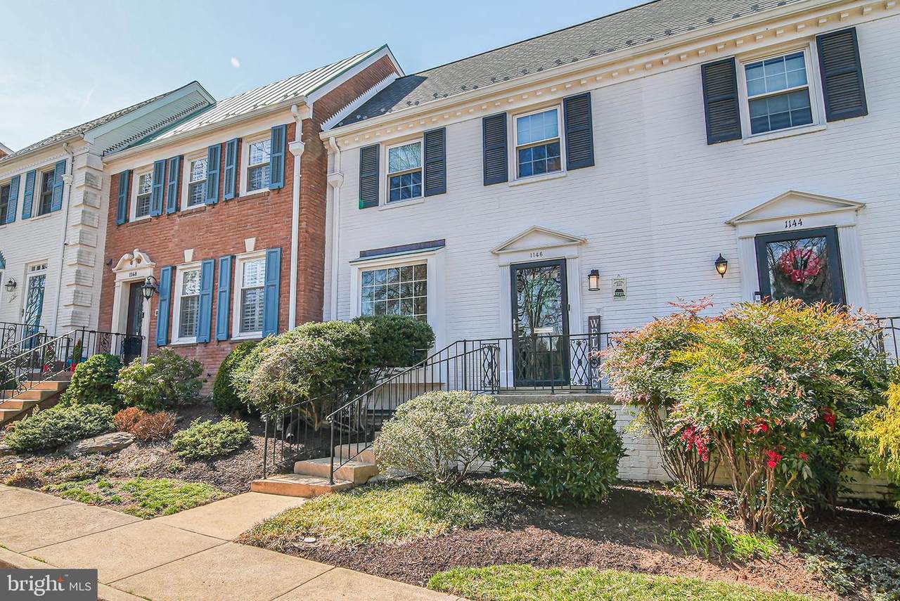 1146 Wimbledon Drive - Photo 1