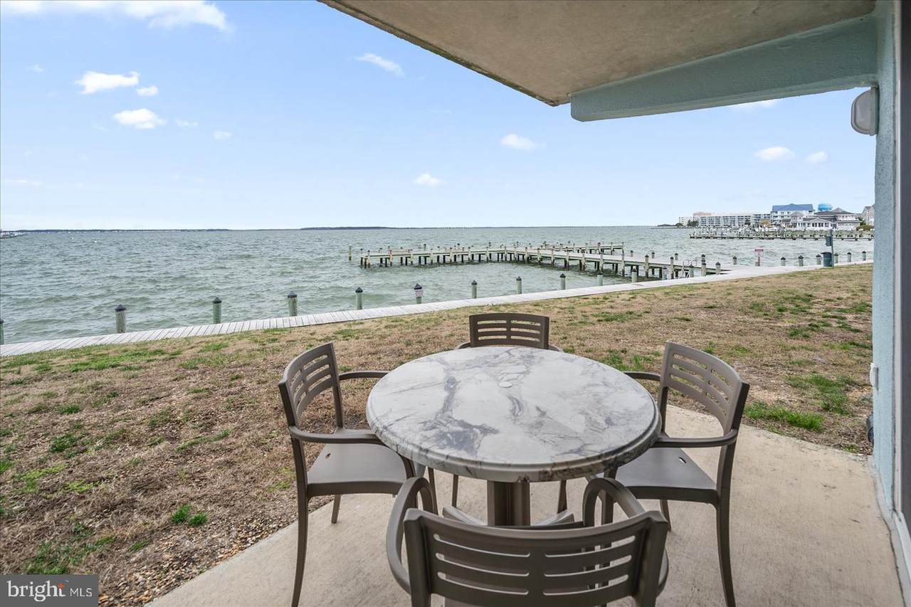 302 32ND Street - Photo 1