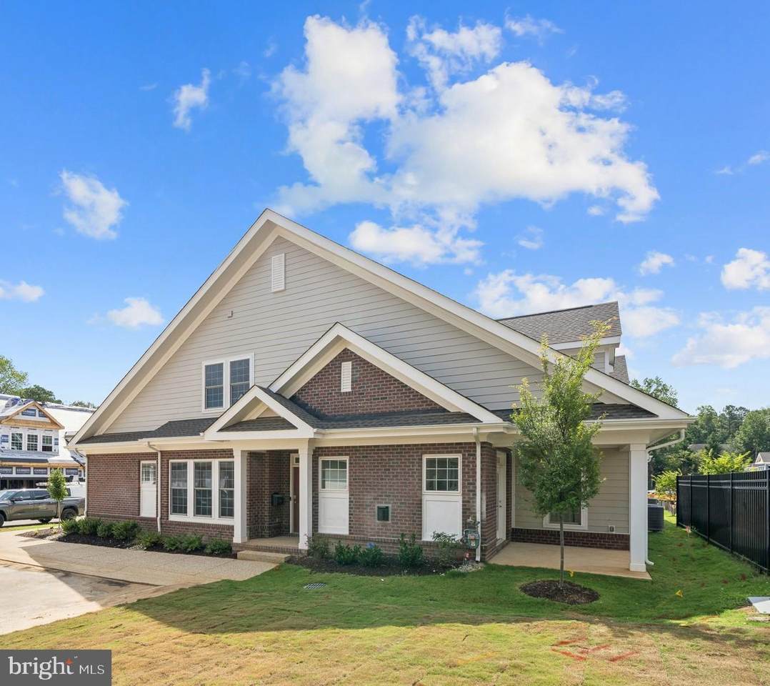 1240 Treviso Bay - Photo 1