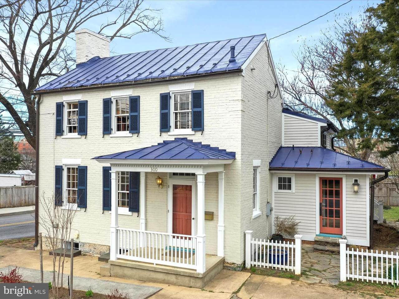 300 Liberty Street - Photo 1