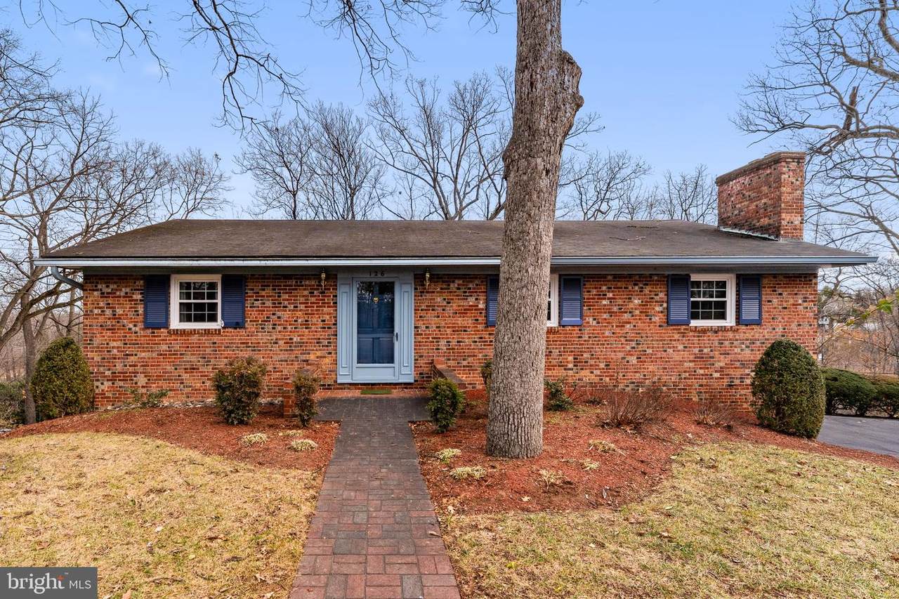 126 Armstrong Place - Photo 1