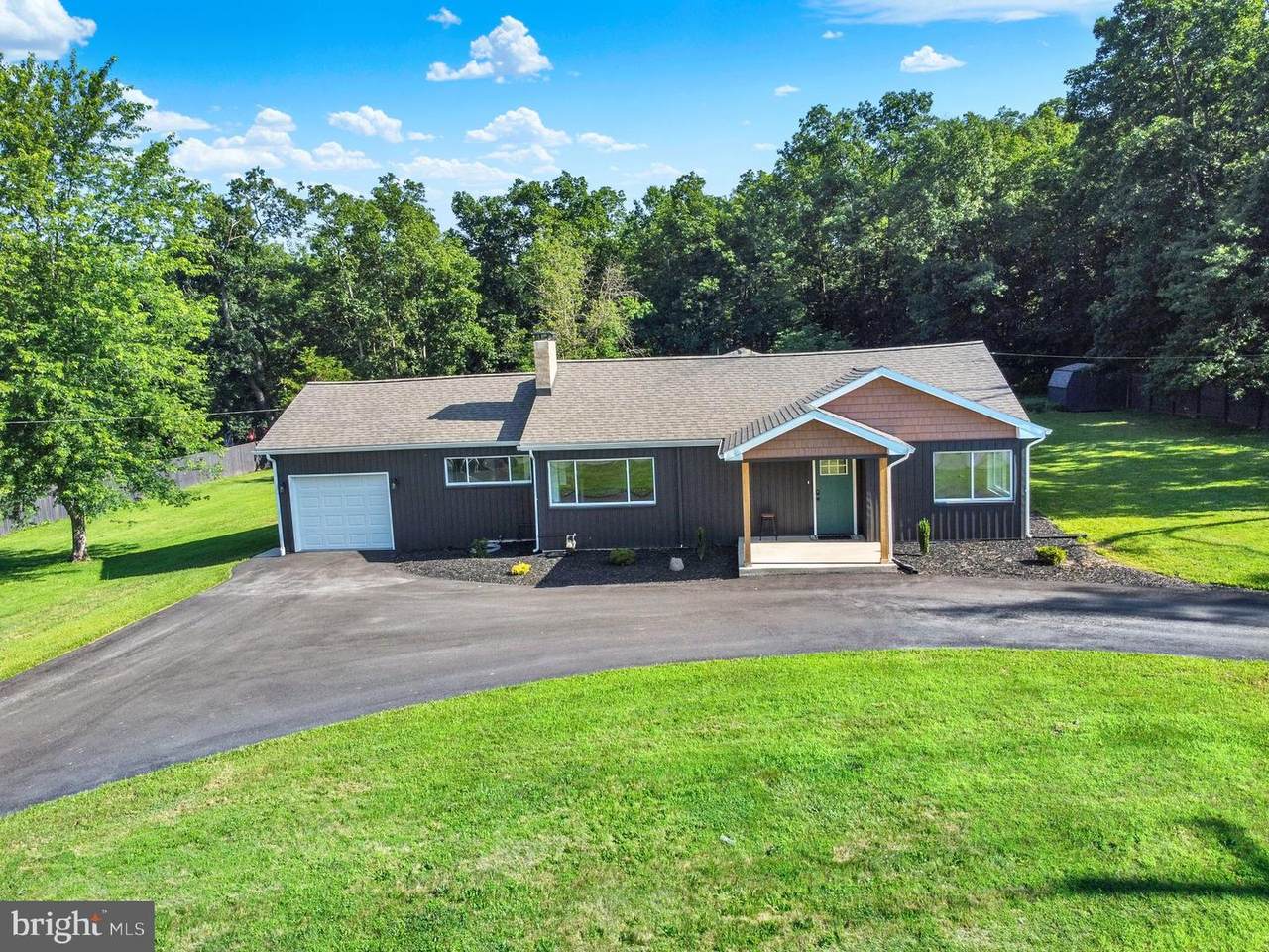 1465 Fairfield Road - Photo 1