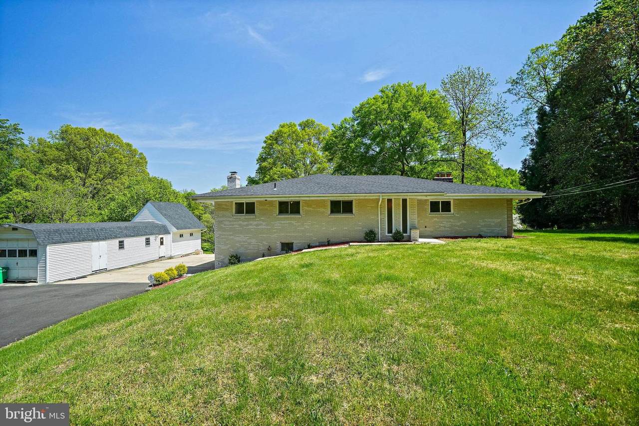 2610 Old Largo Road - Photo 1