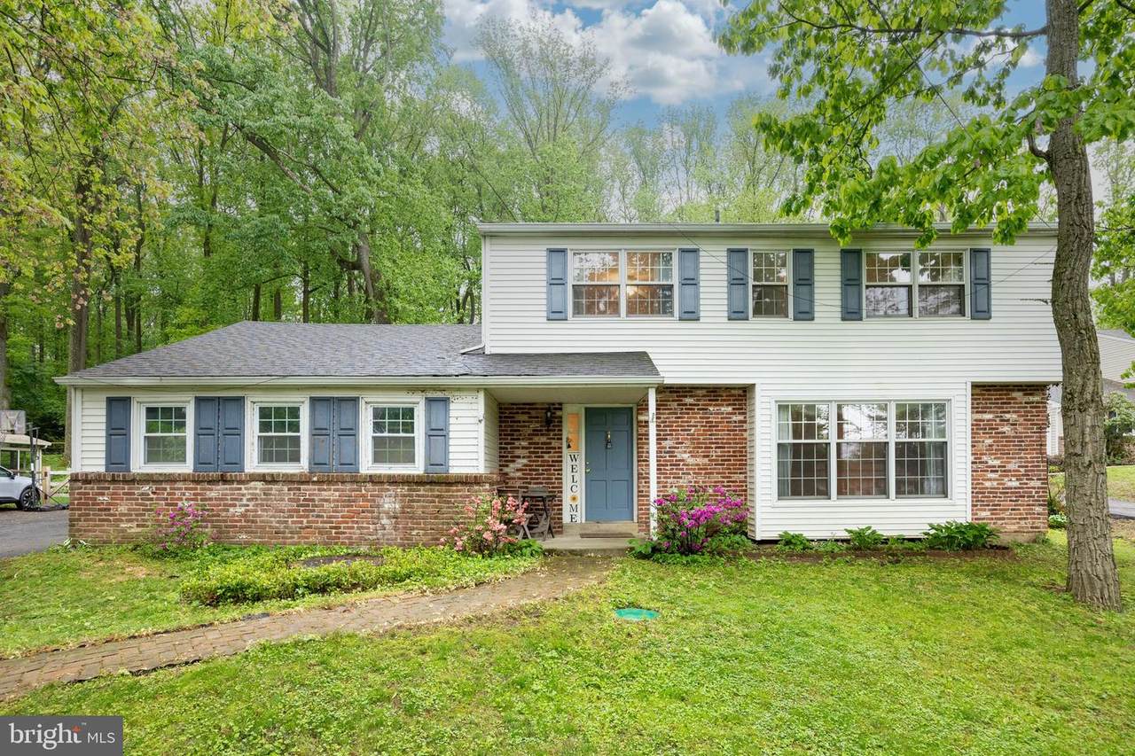 304 King Road - Photo 1