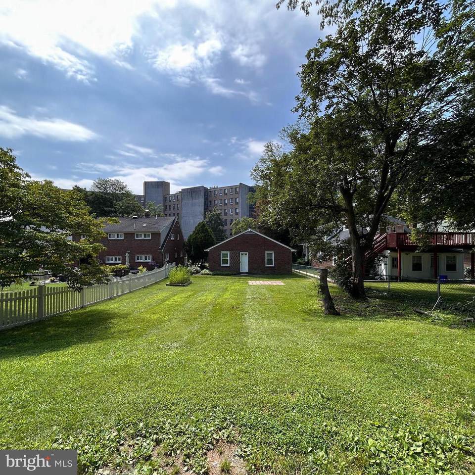 131 Sharpless Street - Photo 1