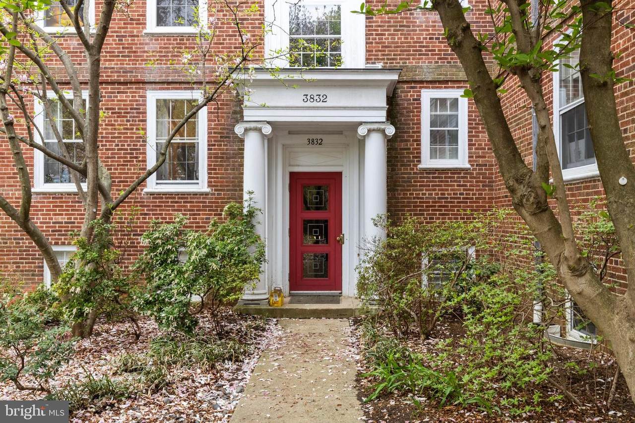 3832 Porter Street - Photo 1