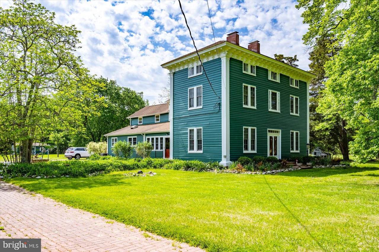 27425 Fairmount Road - Photo 1