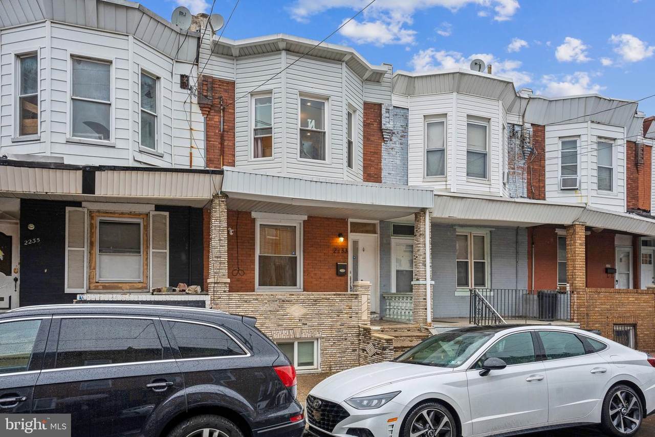 2233 Moore Street - Photo 1