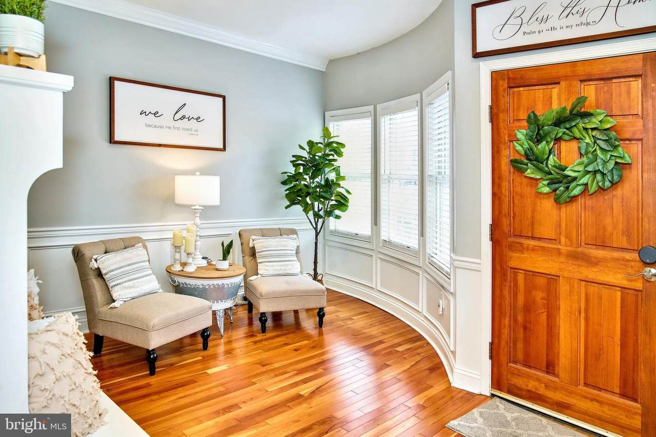 10 Guilford Court - Photo 1