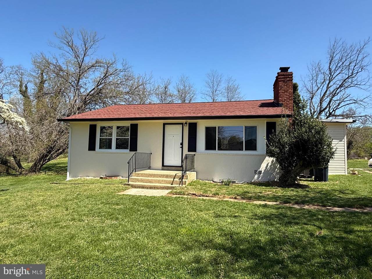 2600 Kingsway Road - Photo 1