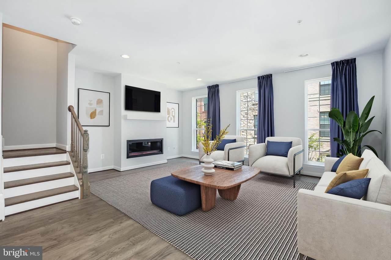 620 Leigh Way - Photo 1