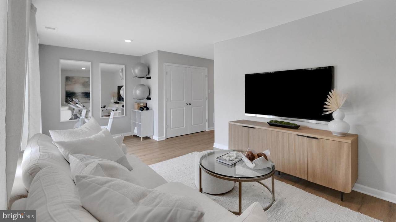 28 Baybreeze Drive - Photo 1