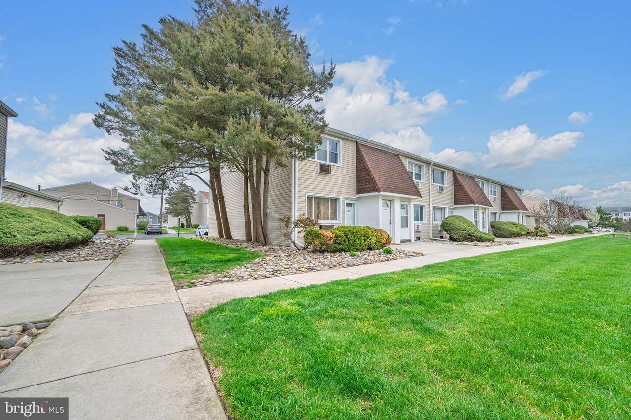 4901 Harbor Beach Boulevard - Photo 1