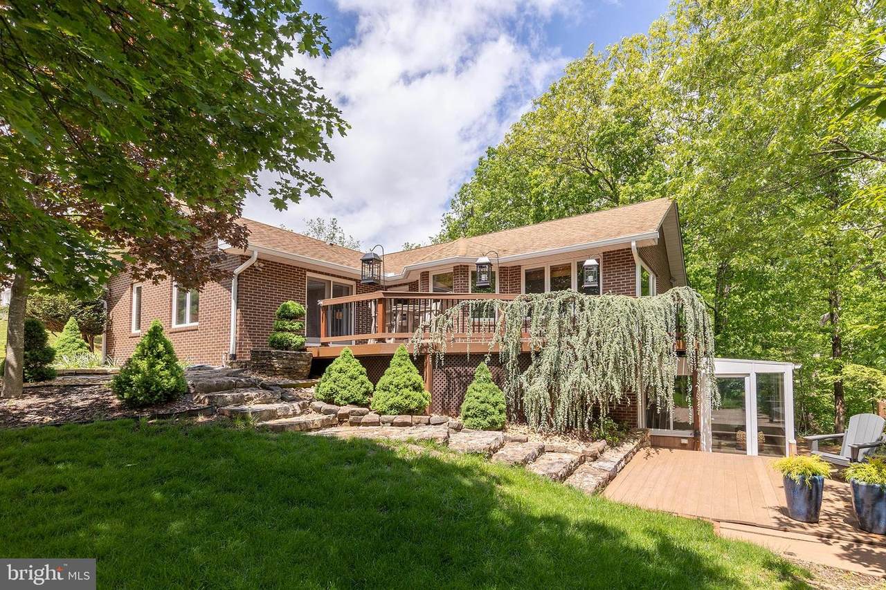 1134 Lakeview Drive - Photo 1