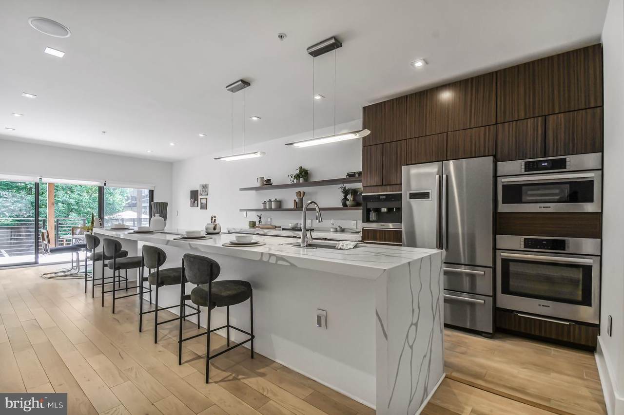 2515 Ontario Road - Photo 1